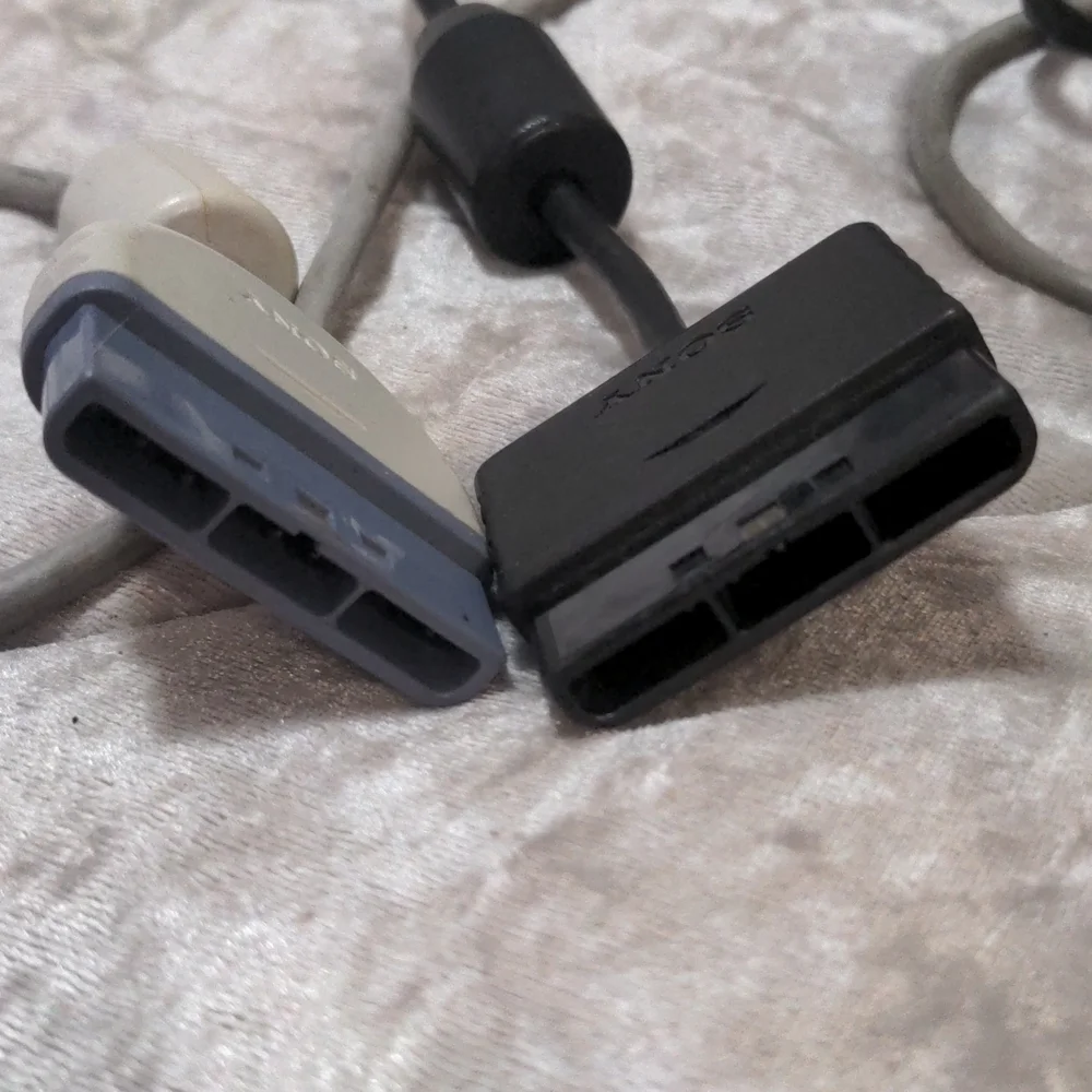 Sony Playstation 1 DualShock Original Controller (PRE-OWN)
